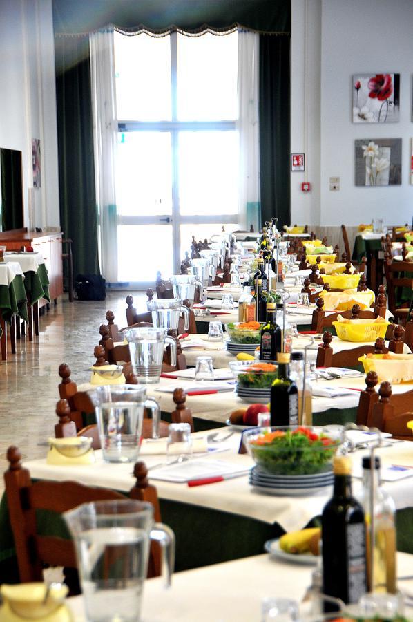 Casa Marina Bruno E Paola Mari Hotel Caorle Buitenkant foto